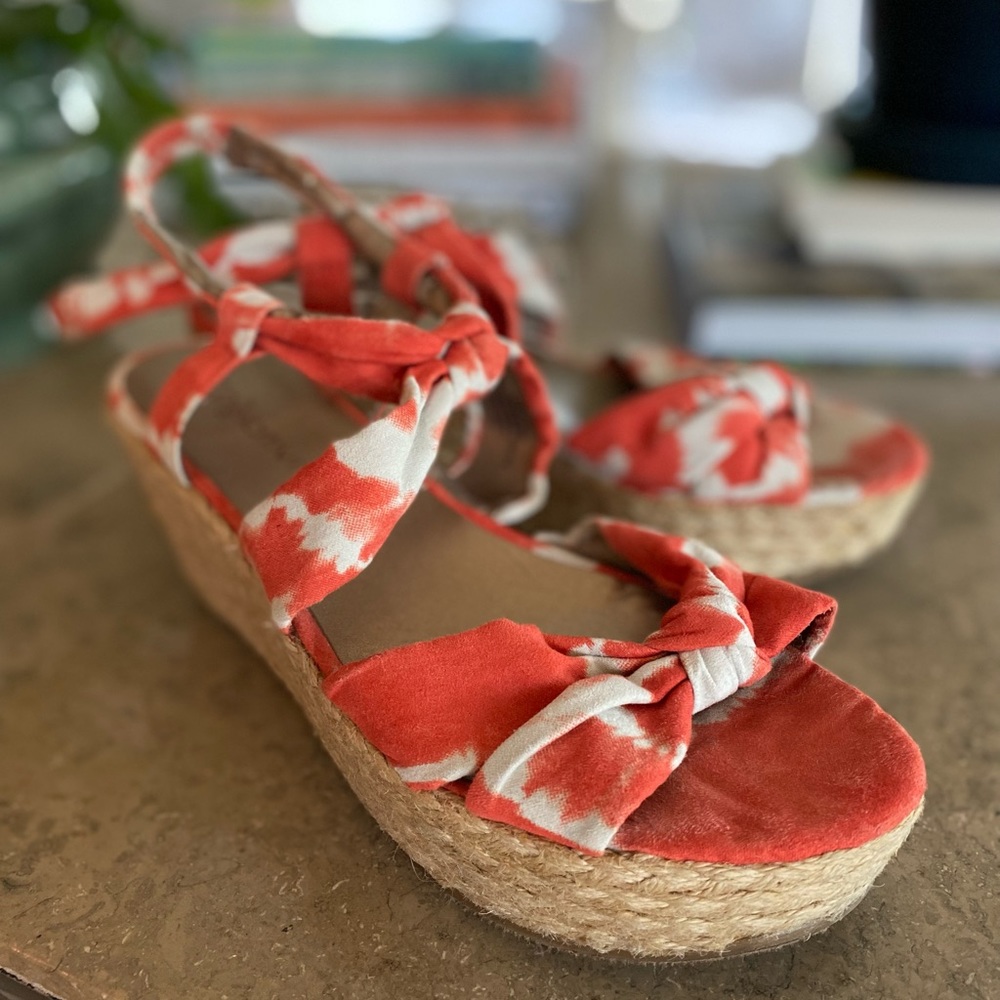 Relativity Platform 1940’s Vibe Sandals